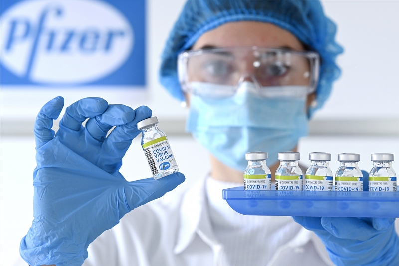 В Грузию доставили 162 630 доз вакцины против коронавируса Pfizer