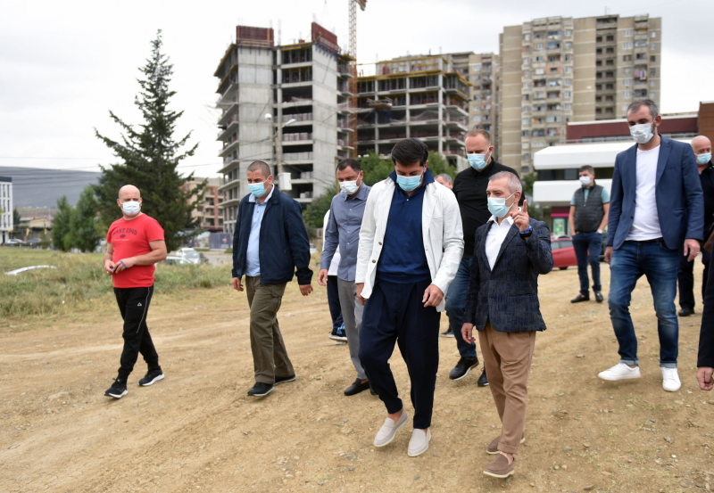 Каладзе обещает построить на месте «хрущевок» в Тбилиси восьмиэтажные дома