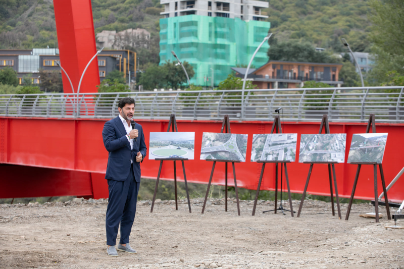 В Тбилиси построят новый автомобильный мост в районе Багеби