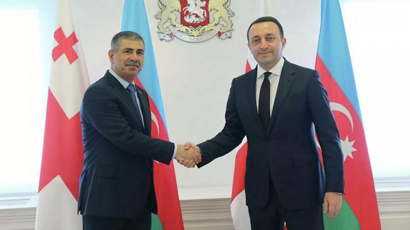 Премьер Грузии провел встречу с министром обороны Азербайджана