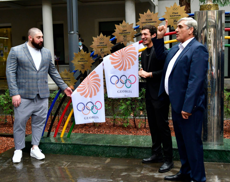 В Тбилиси появилась олимпийская звезда имени дзюдоиста Лаши Бекаури  