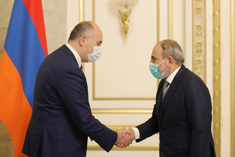Министр обороны Грузии находится с официальным визитом в Армении