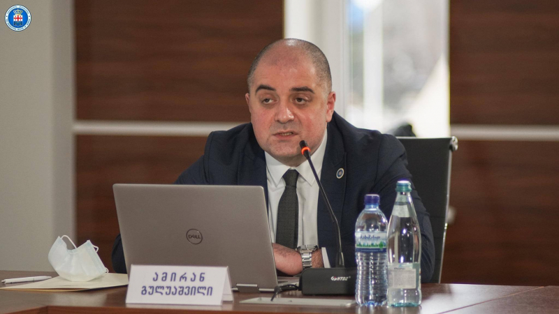 Прокурор: Саакашвили приобрел за счет госсредств картину, нарисованную грудью