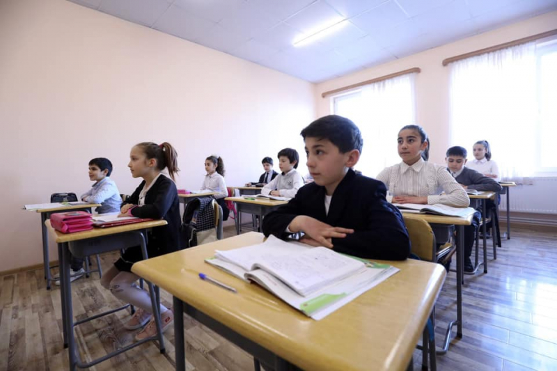 В Грузии уменьшилось количество школ на «удаленке»