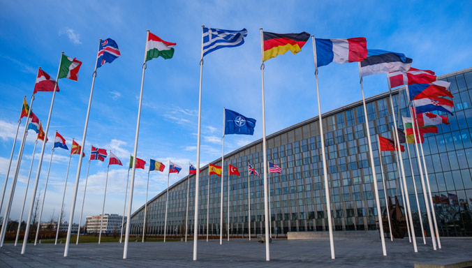 Председатель парламента Грузии проведет встречи в штаб-квартире НАТО
