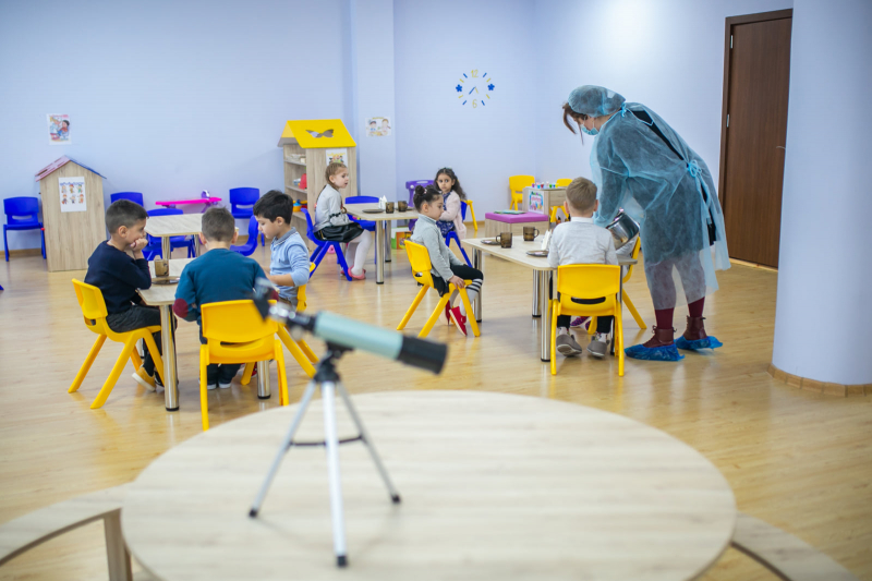 В Грузии повысили зарплаты госслужащим, медикам и воспитателям детских садов