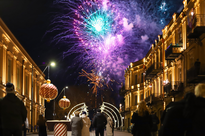 В Тбилиси серия новогодних мероприятий завершится гала-концертом