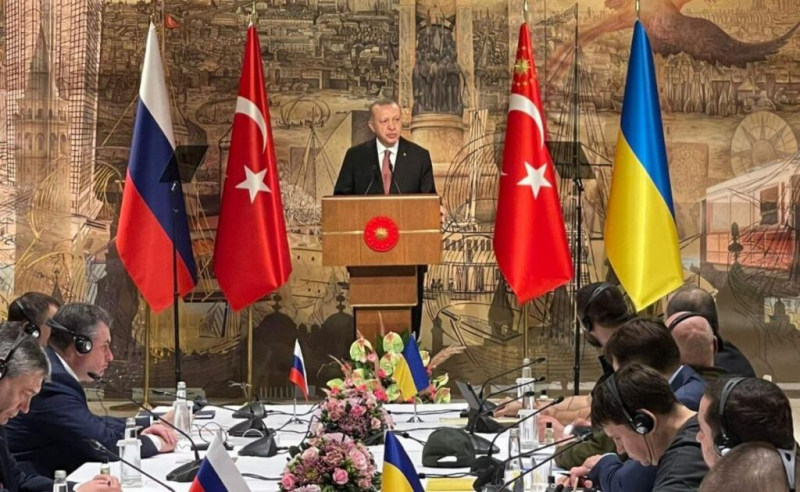 В Стамбуле начались переговоры между украинской и российской делегациями