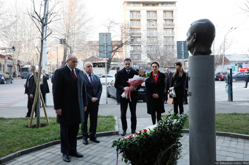 В Тбилиси приняли председателя ОБСЕ, главу МИД Польши Збигнева Рау