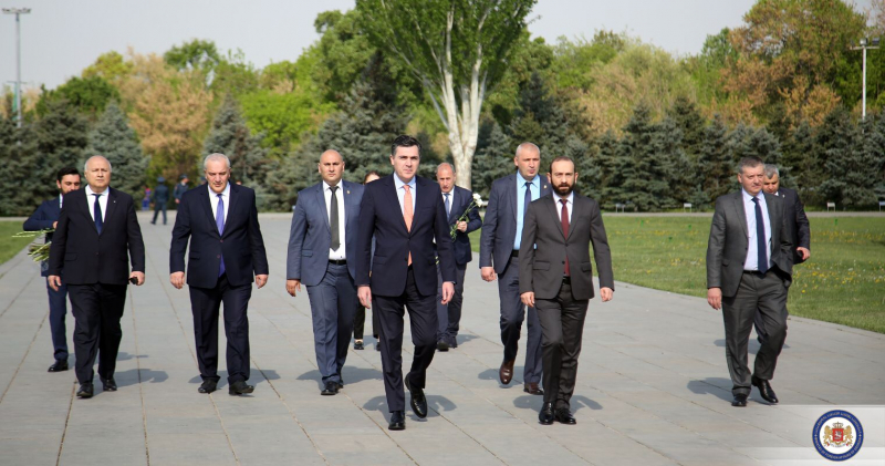 Мирный договор с Азербайджаном и перспективы региона – о чем Дарчиашвили говорил в Ереване