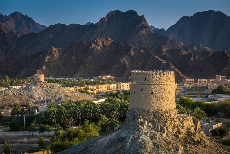 Не только небоскребы – как в Эмиратах ездят отдыхать за город 