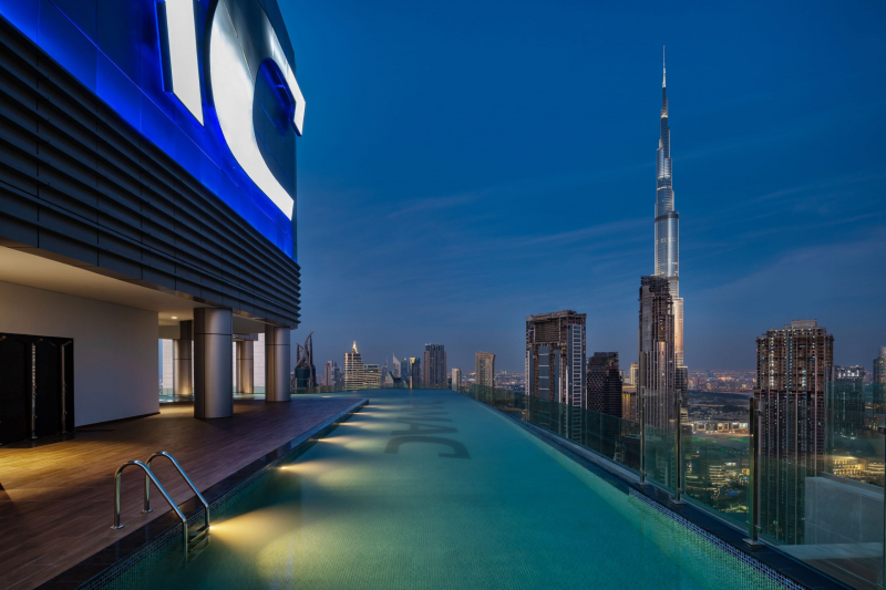 Не только небоскребы – как в Эмиратах ездят отдыхать за город 