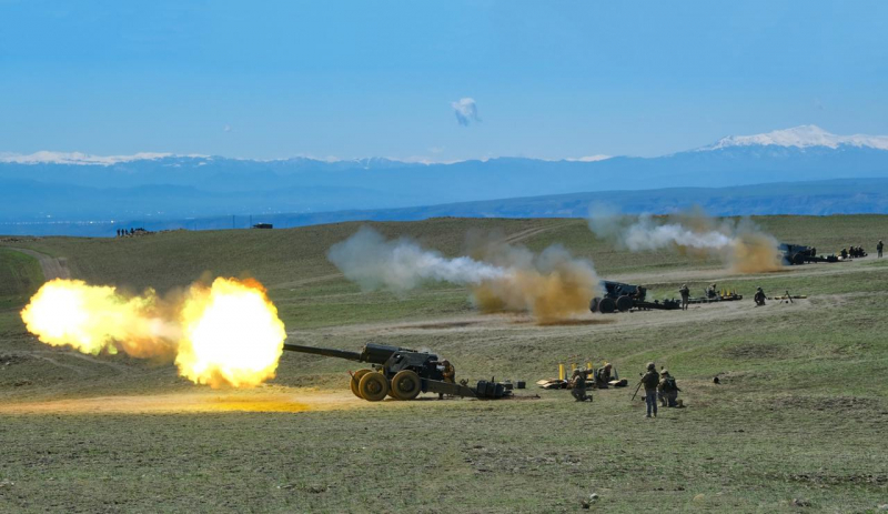 Силы обороны Грузии провели артиллерийские учения