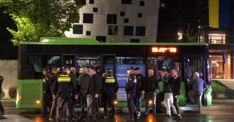 В центре Тбилиси произошла стрельба в пассажирском автобусе – ранен один человек
