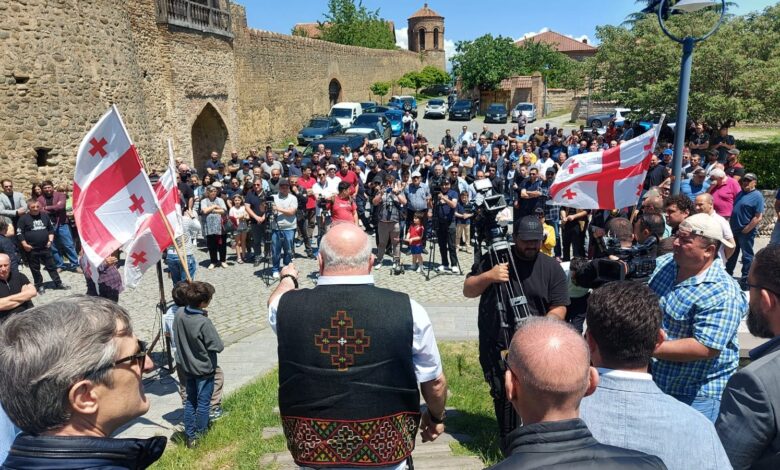 Молебны и протесты – в Грузии спорят о Георгиевском трактате и роли царя Ираклия II