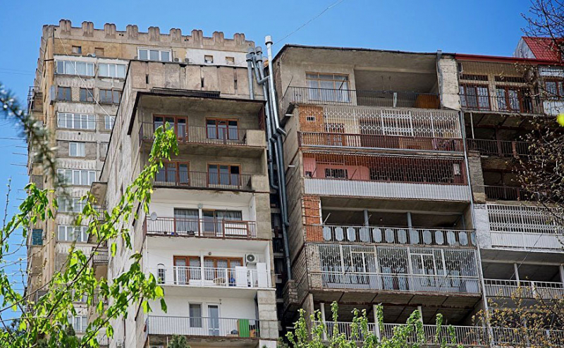 Мэрия Тбилиси объявила о начале программы по замене аварийных домов