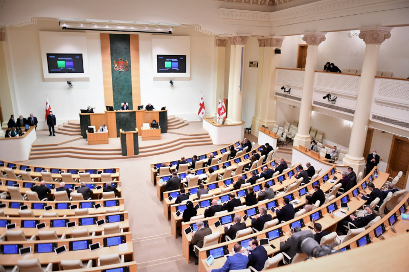 Парламент Грузии в первом чтении поддержал поправки о новых правилах избрания генпрокурора
