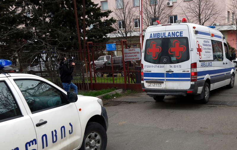 В Тбилиси из Цхинвали на лечение привезли ребенка с огнестрельным ранением
