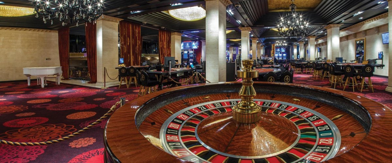 Cледователи работают в тбилисском казино “Аджара” – подозрение на легализацию незаконных доходов