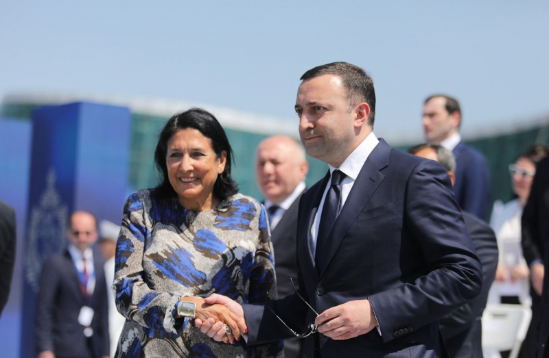 Президент и премьер-министр Грузии встретятся в Париже