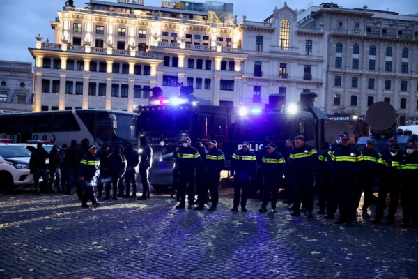 Фотоистория| Перед началом первой сессии Парламента 11-го созыва ночью прошла акция протеста