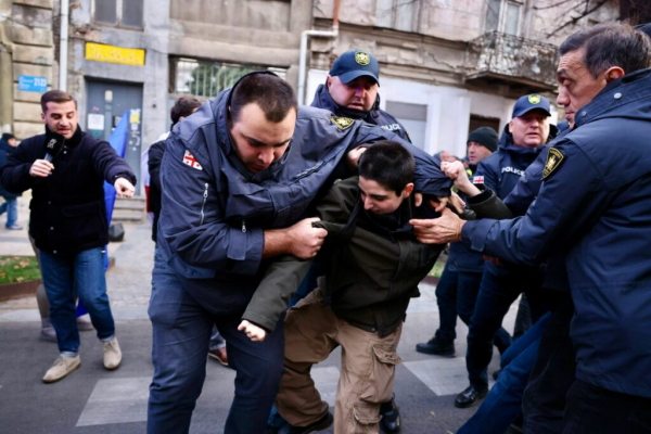 Фотоистория | Полиция применила силу для разгона 48-часовой акции протеста у ТГУ