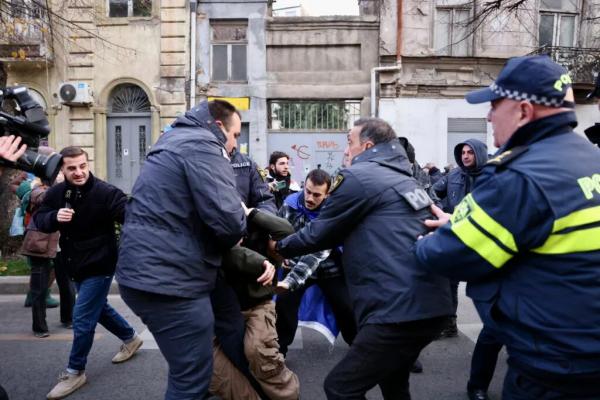 Фотоистория | Полиция применила силу для разгона 48-часовой акции протеста у ТГУ