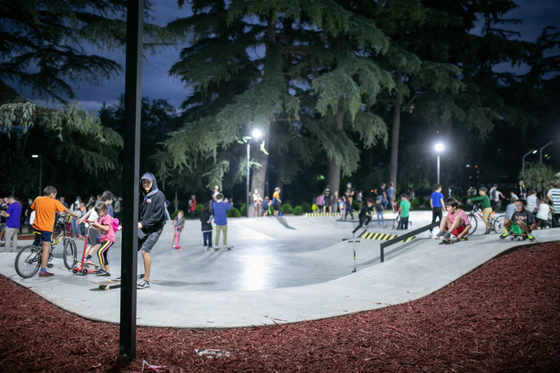 В Тбилиси открыли еще один скейт-парк